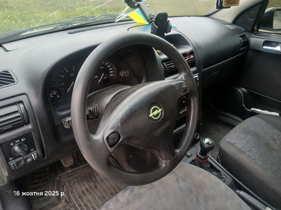 Опель астра седан 1,8 бензин