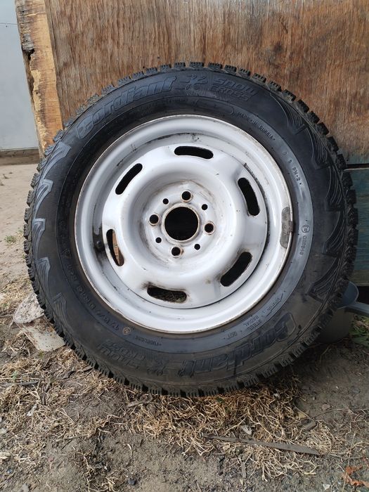 Шини з дисками комплект 13