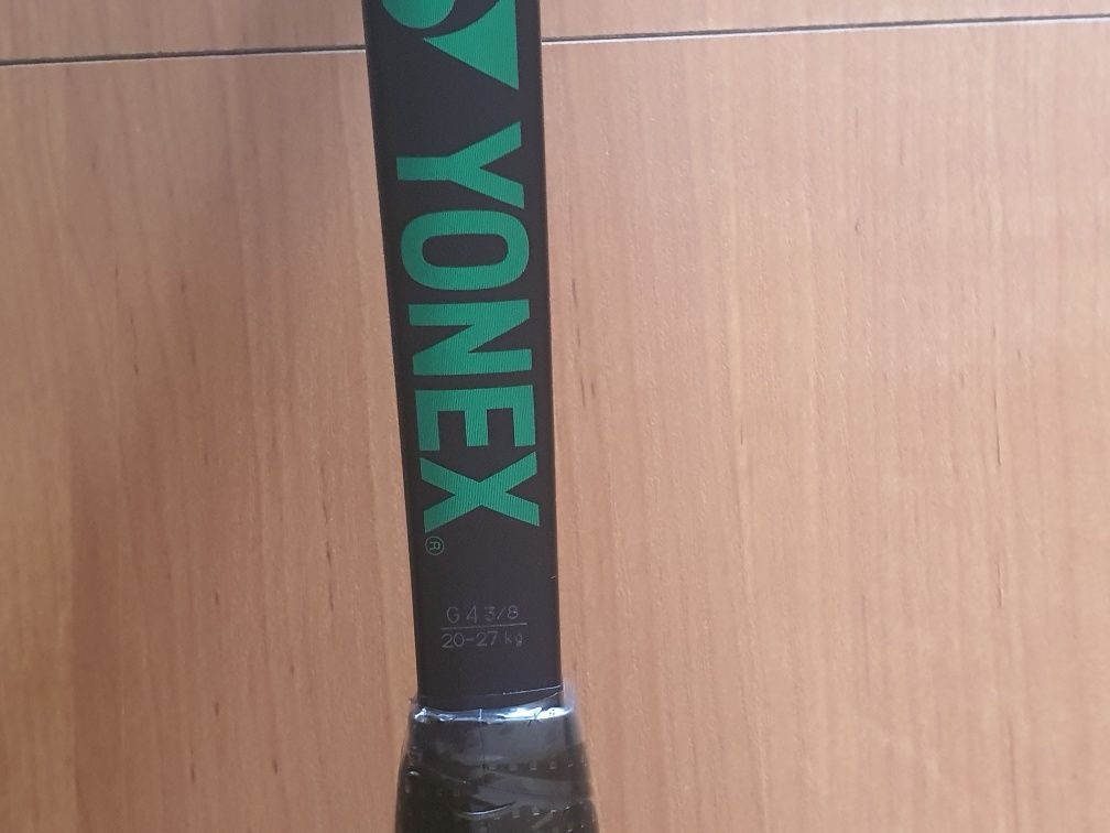 Rakieta tenisowa Yonex NEW VCORE PRO 100 L Matte Green 300 gram. L3