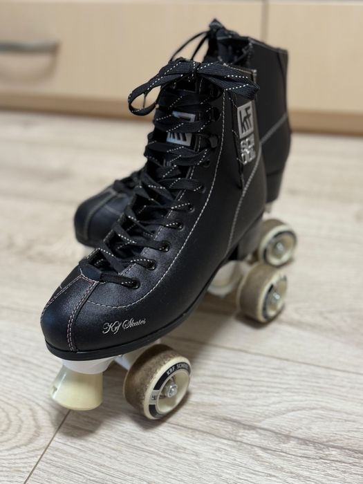 Damskie wrotki czarne – The New Urban Concept School