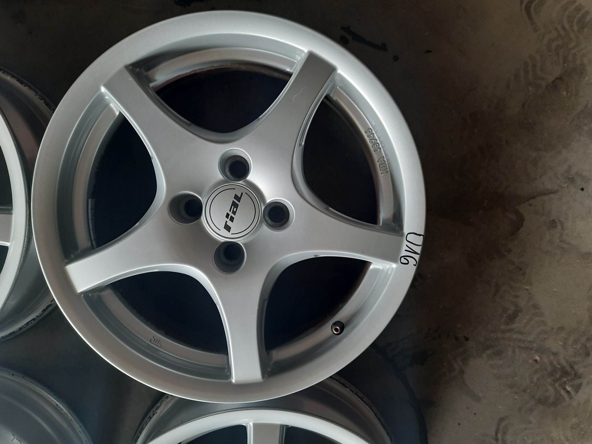 (016) Felgi 16" 4x100 ET 40 6j
