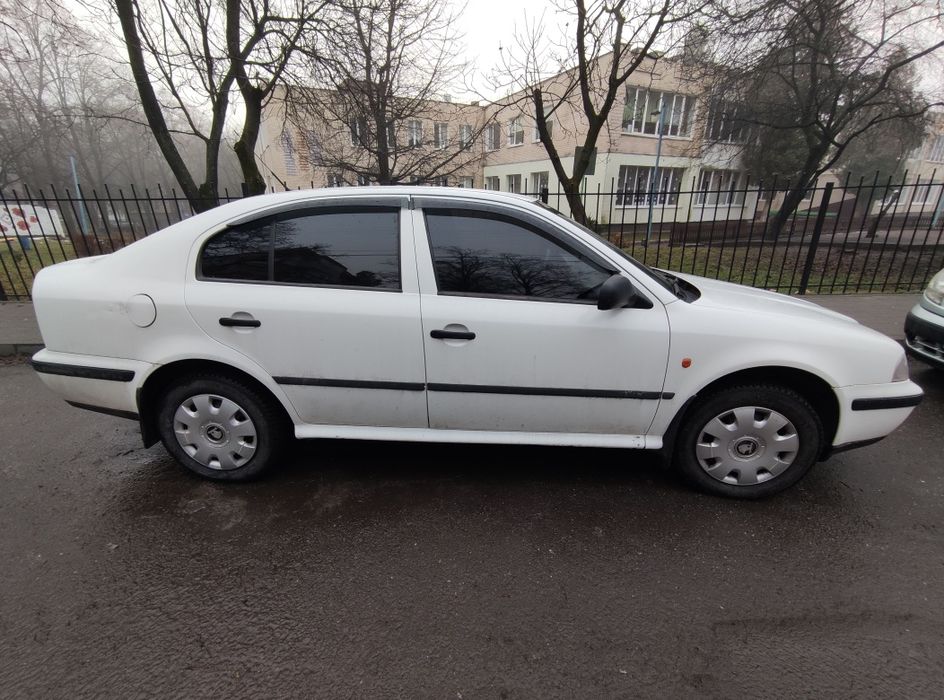 Продам шкоду тур 1.6