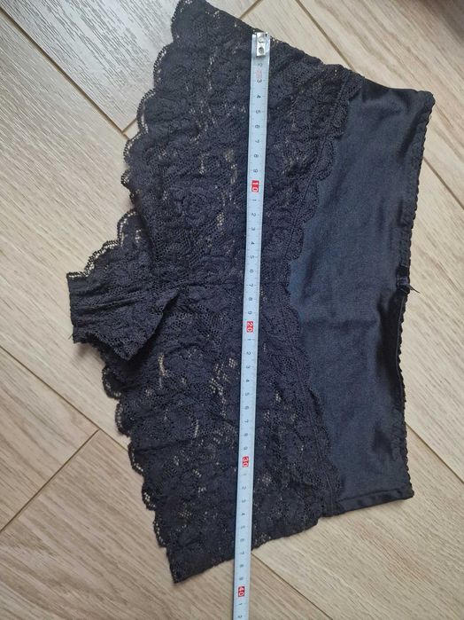 Majtki damskie typ panty / hipster / szorty r. L-XL- 4 szt.