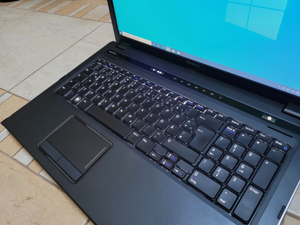 Laptop Dell Vostro- i5, 8gb ram, dysk 500gb, Szybki! GTX, 17 cali