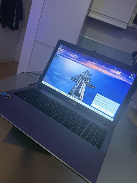 Portatil em bom estado so tem a bateria danificada de resto  impecavel