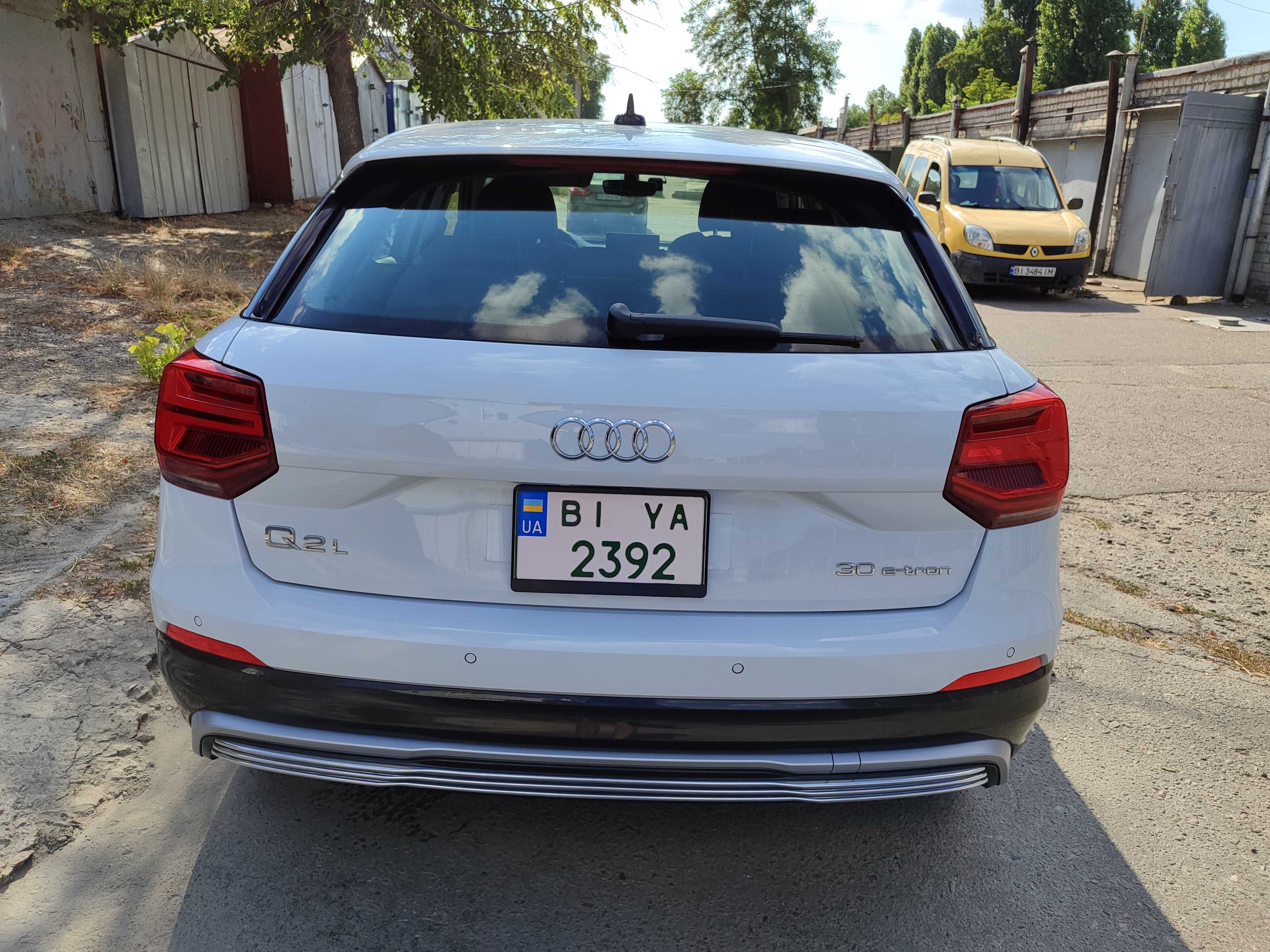 Audi Q2L e-tron 2021