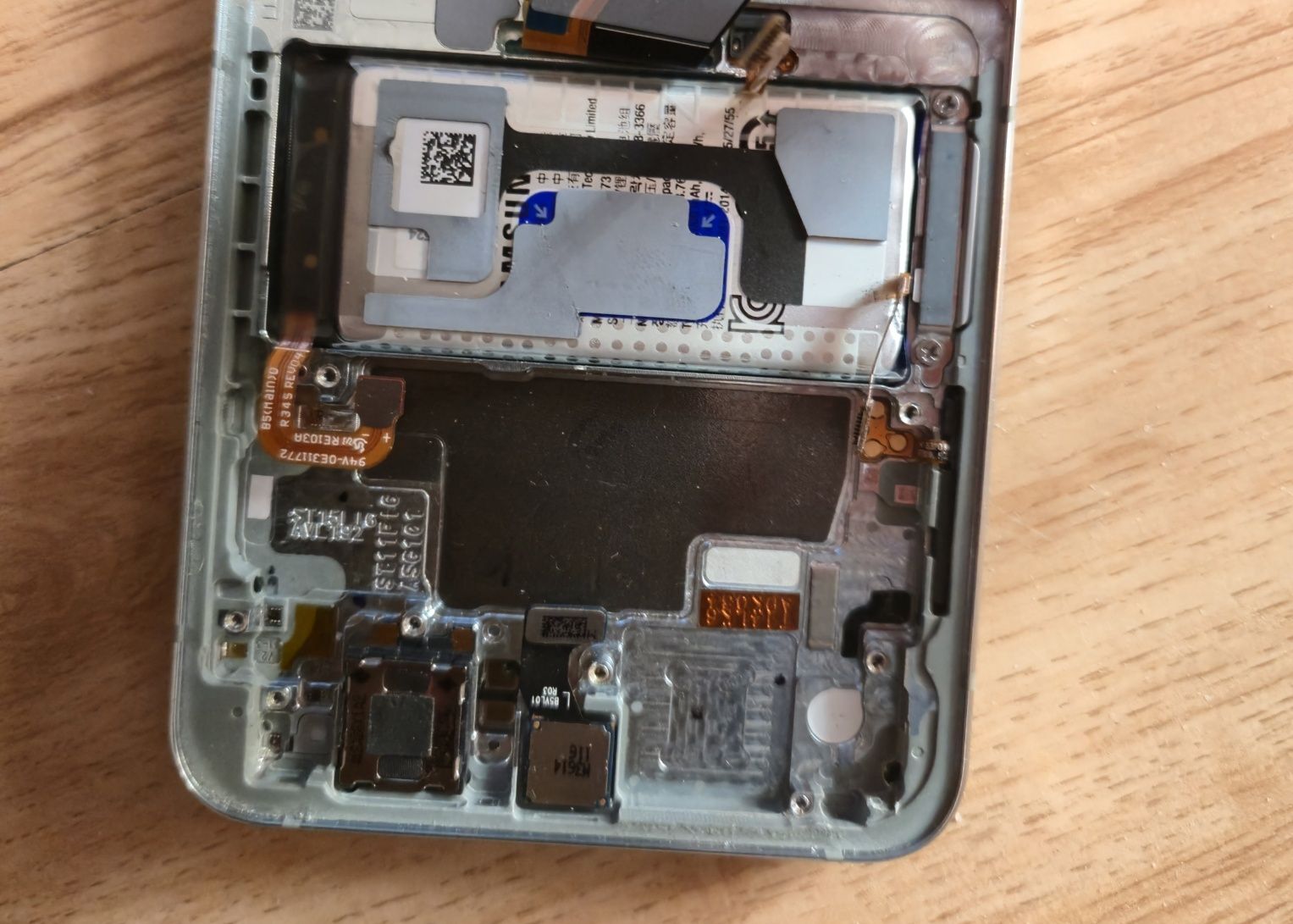 Samsung Galaxy Z Flip 5 baterie