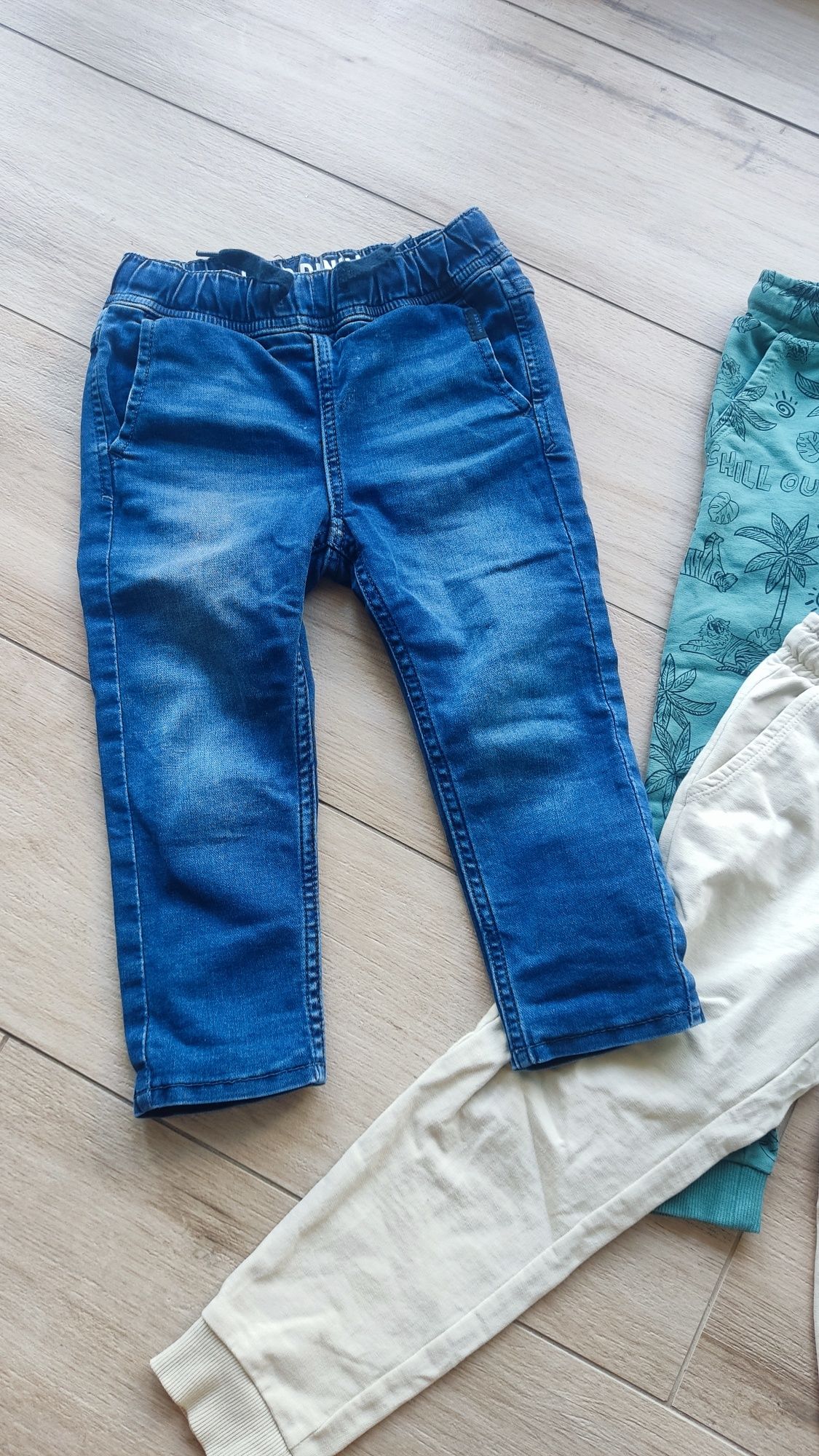 Dżinsy jeansy 98 dresowe 104