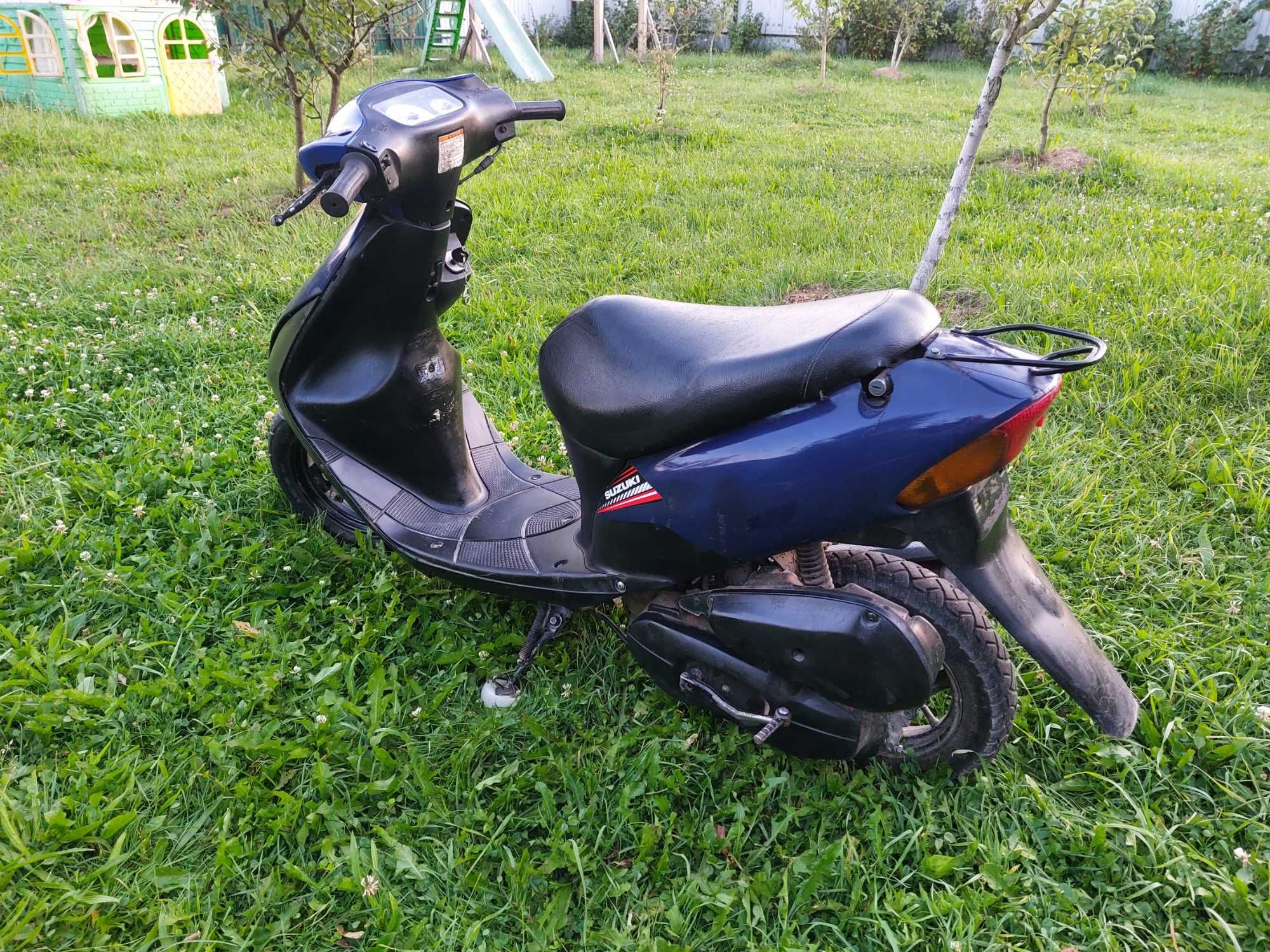 Продам скутер сузукі лец 2