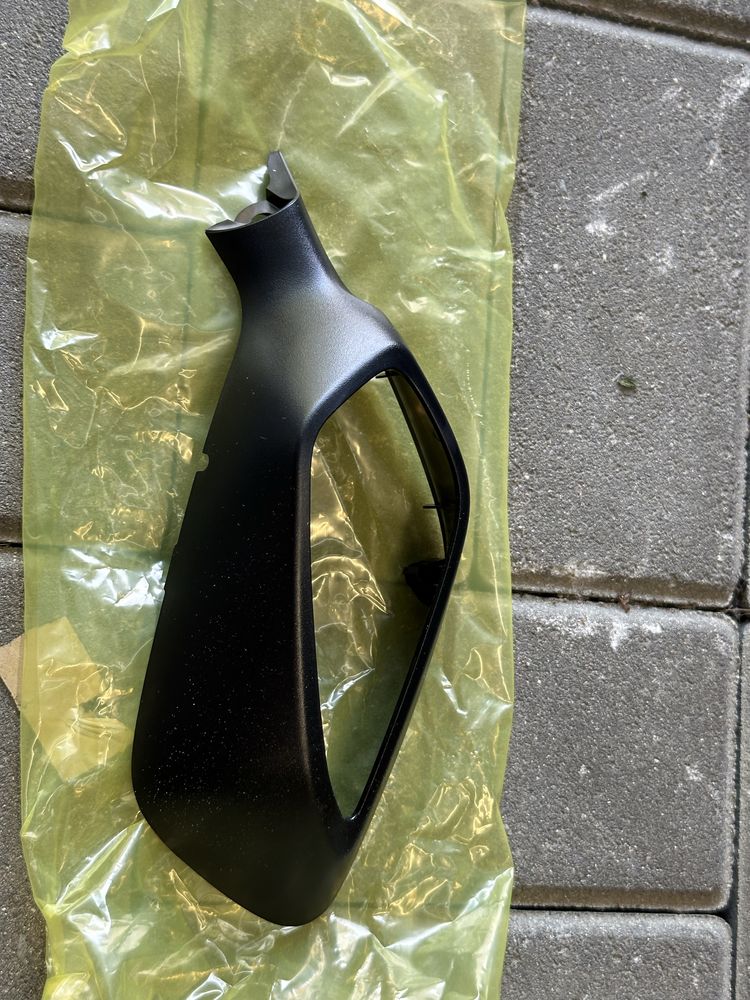 Nowa oryginalna lewa oslona lusterka kierunkowskazu honda forza 125