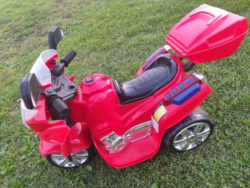 Motor akumulatorowy