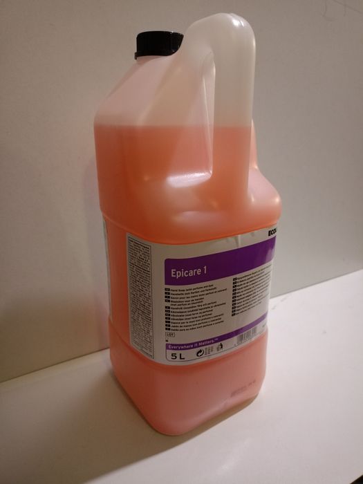 Жидкое мыло Epicare1, моющее дезинфицирующее средство Incidin (ECOLAB)