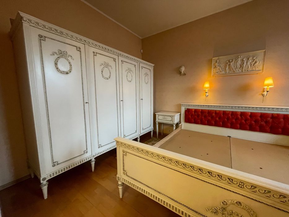 Sypialnia meble łóżko szafa toaletka Ludwik XIV
