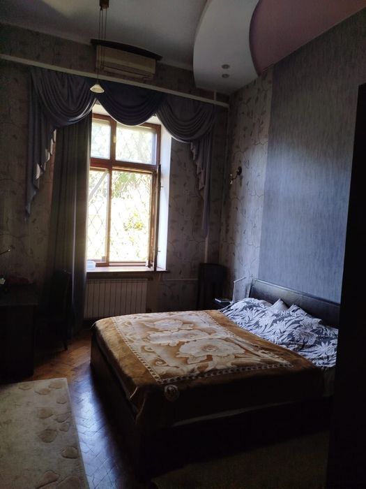 Продам 5ти комн кВ в Центре города!