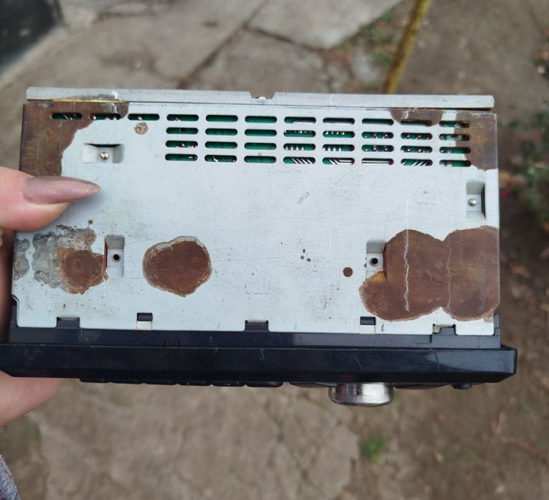 Автомобільна магнітола