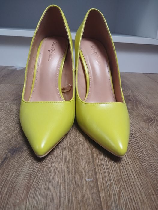 Szpilki limonka dezee 39