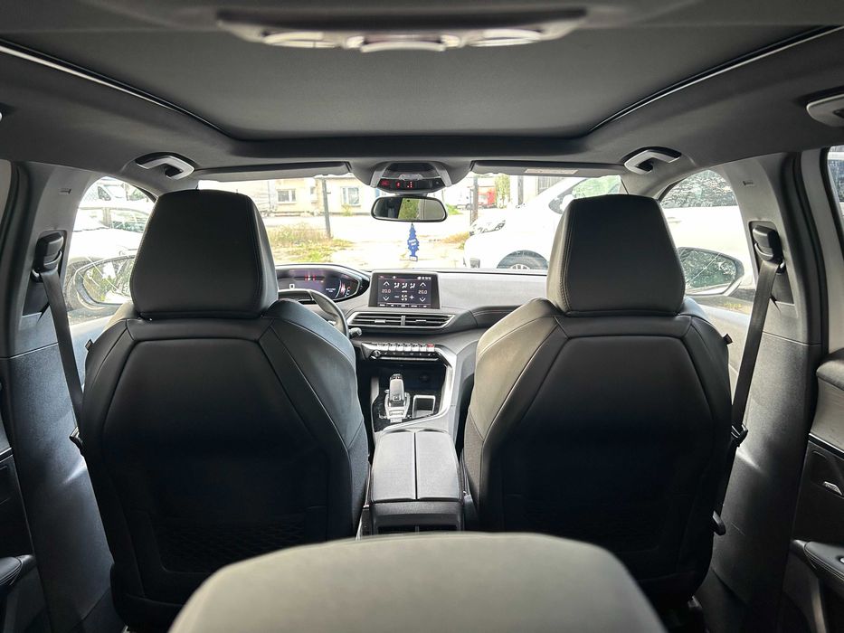 Wynajem samochodów PEUGEOT 3008 rok 2018