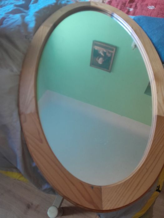 Lustro w obudowie drewnianej sosna