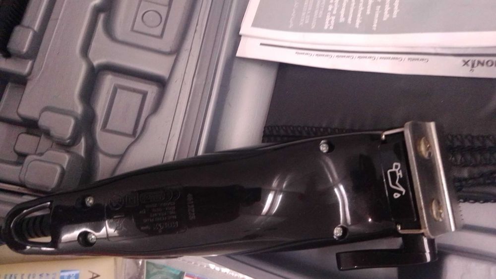 Máquina de cortar cabelo semi-profissional