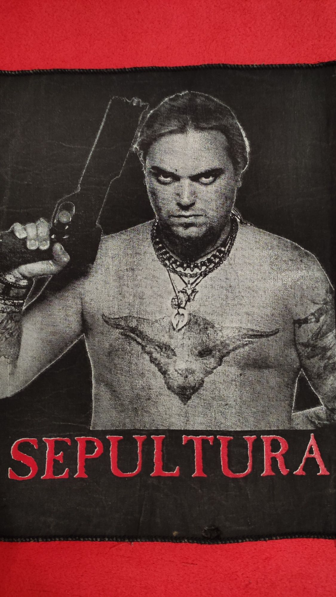 Логотип  группы Sepultura и Limp Bizkit