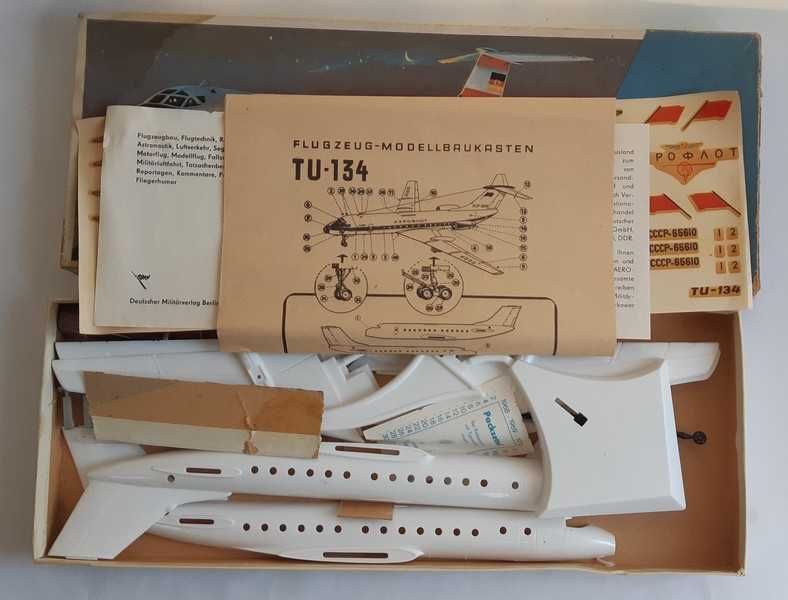 Модель самолета ТУ-134 ГДР 1968-1970