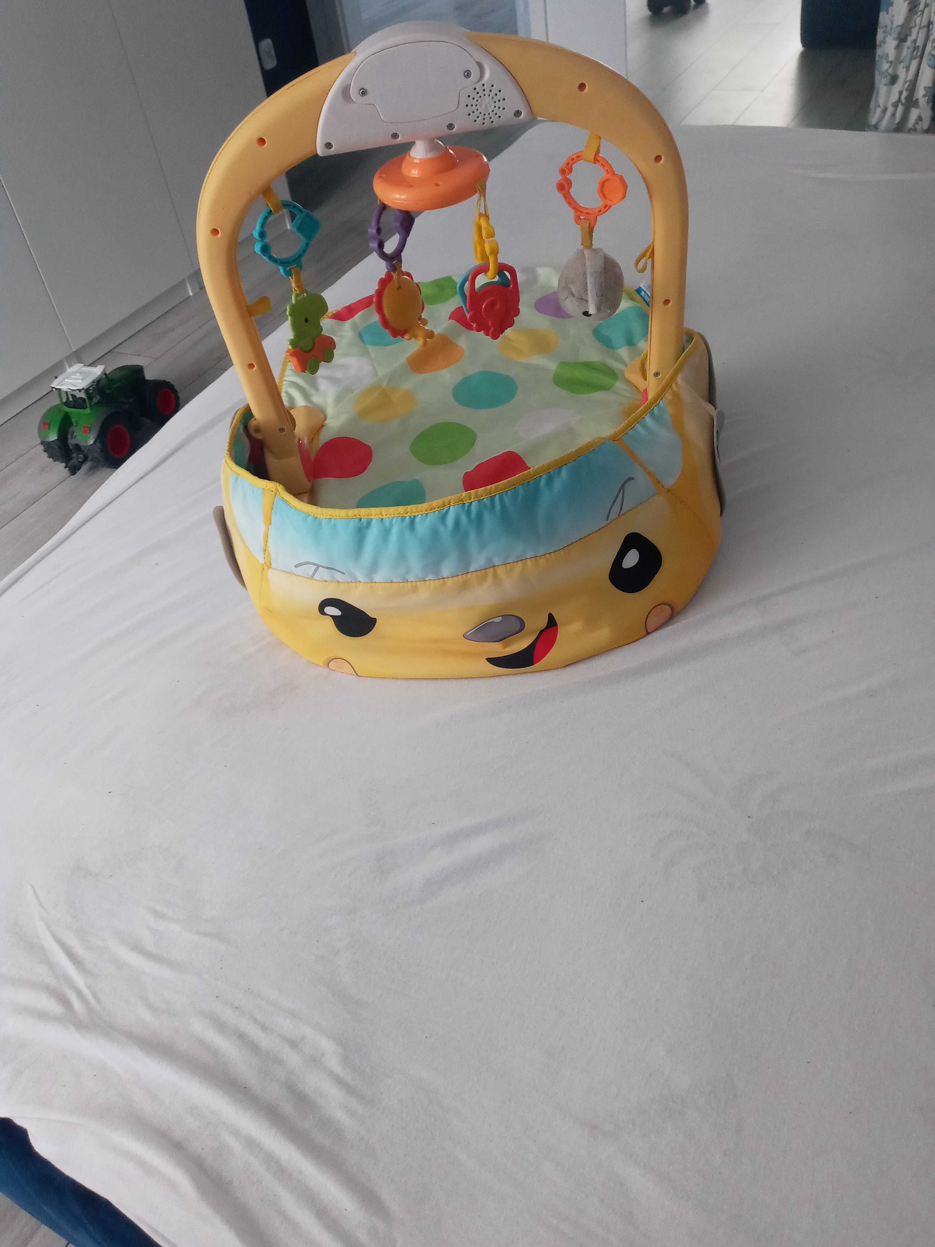 Sprzedam matę intetaktywną fisher price