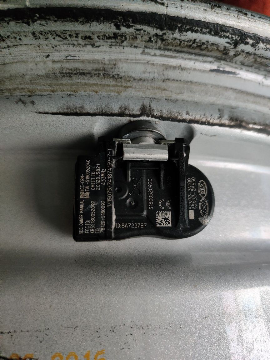 Sprzedam czujniki TPMS ciśnienia w oponach