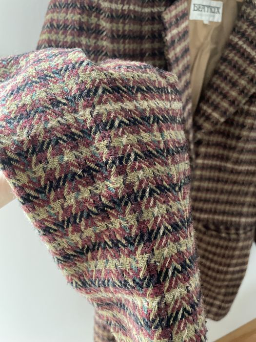 Stylowa marynarka żakiet w kratę dłuższa wełniana 100 % wool 42