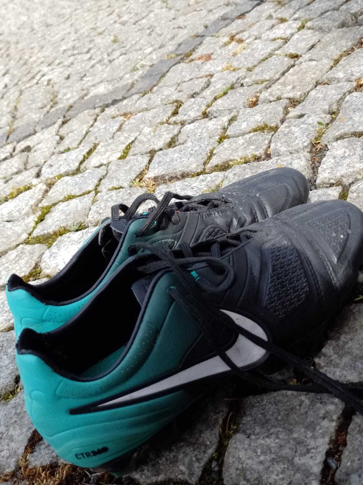 Korki do piłki nożnej Nike rozmiar 38