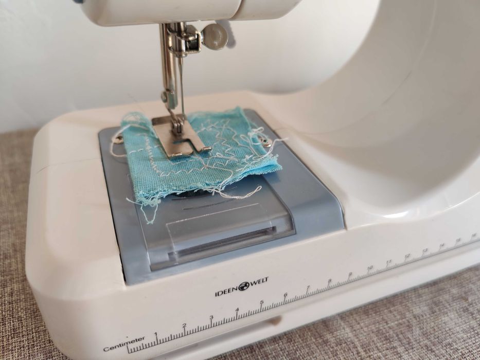 Продам Швейная Машинка