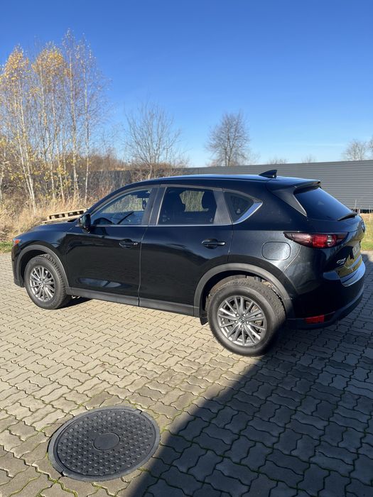 Автомобіль Мазда сх-5