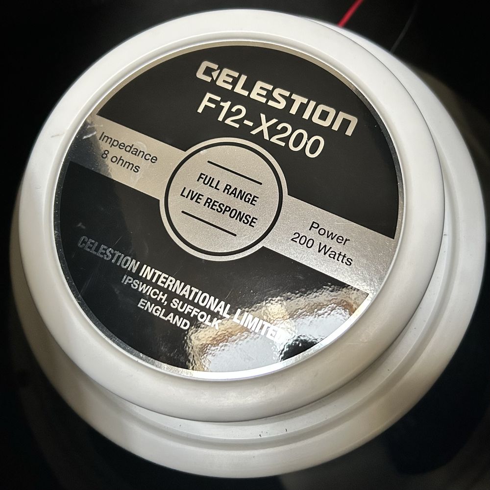 Coluna FRFR + Celestion F12-X200 + Amplificador 100 watts