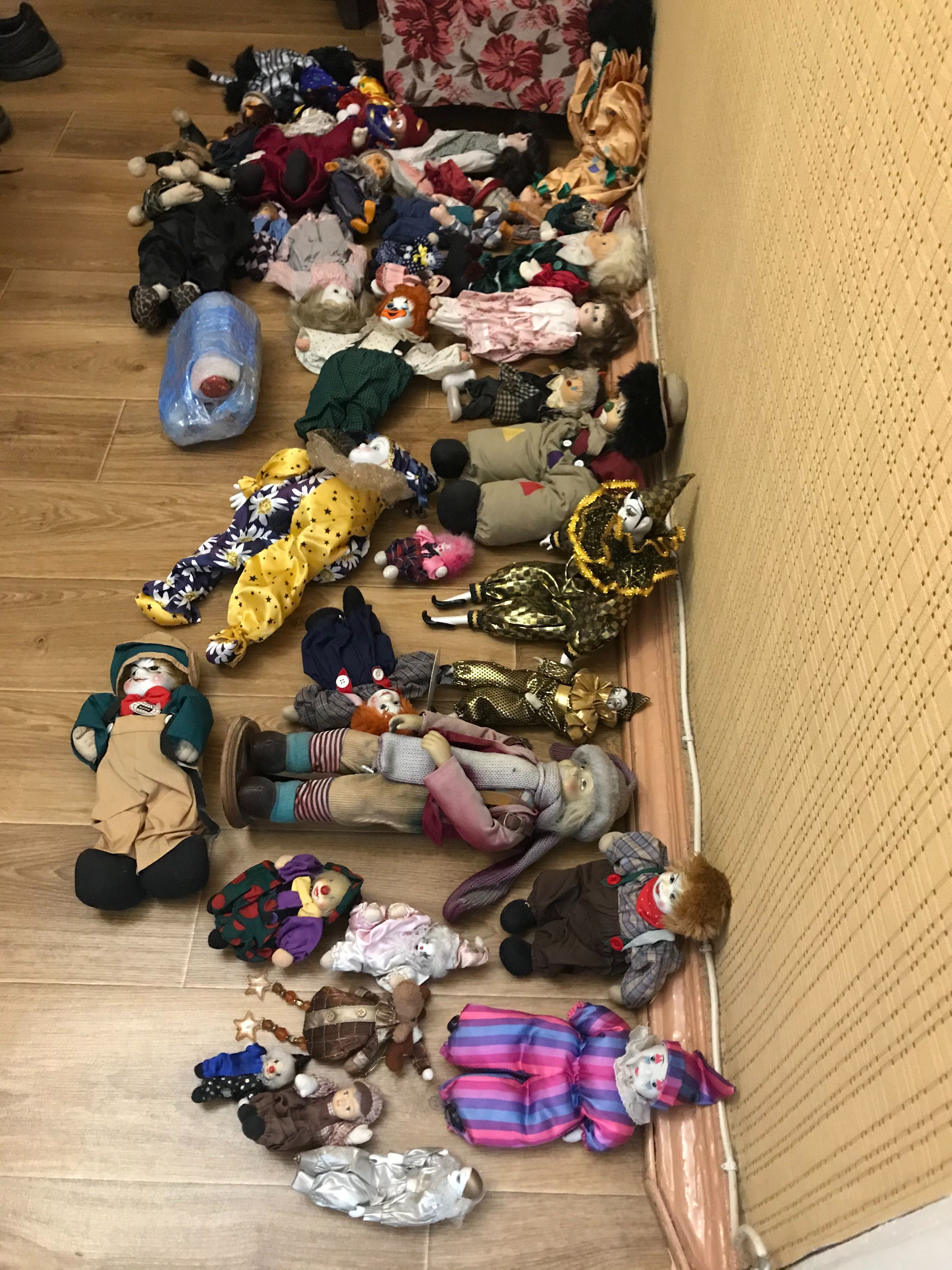 Коллекция старинных немецких клоунов и кукол