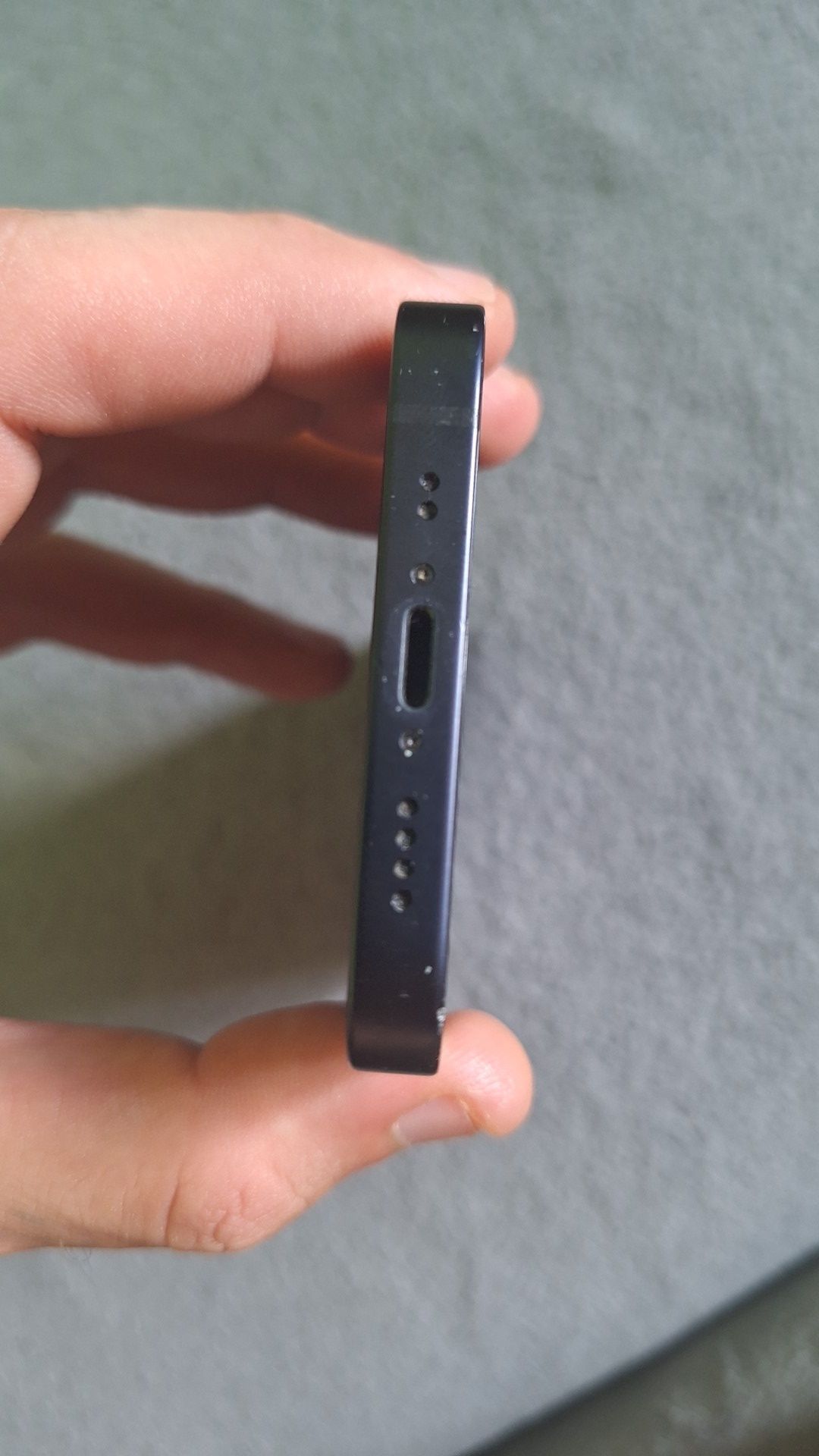 Sprzedam mojego używanego iPhone 12mini