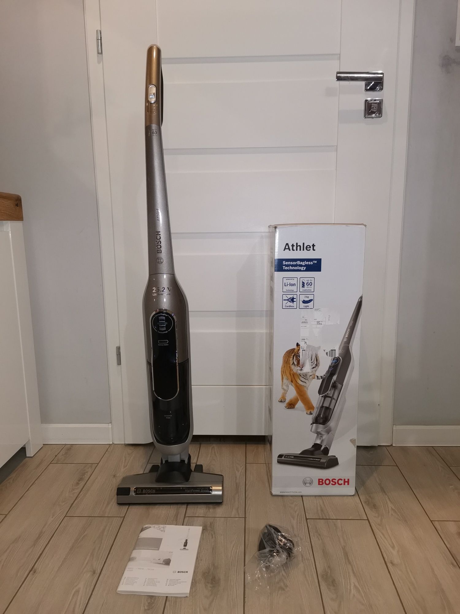 Nowy odkurzacz pionowy Bosch BCH6L2561 60 min