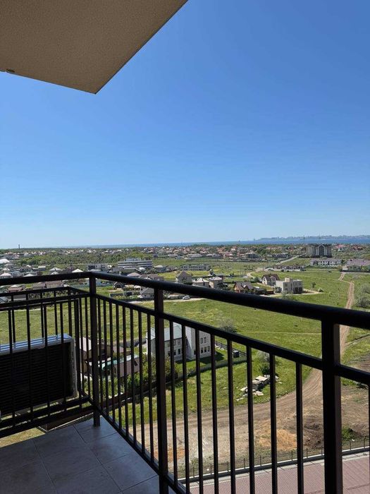 ! Квартира з прямим видом на море