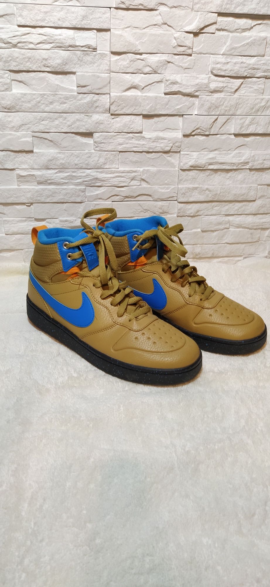 Nike Court Borough Mid 2