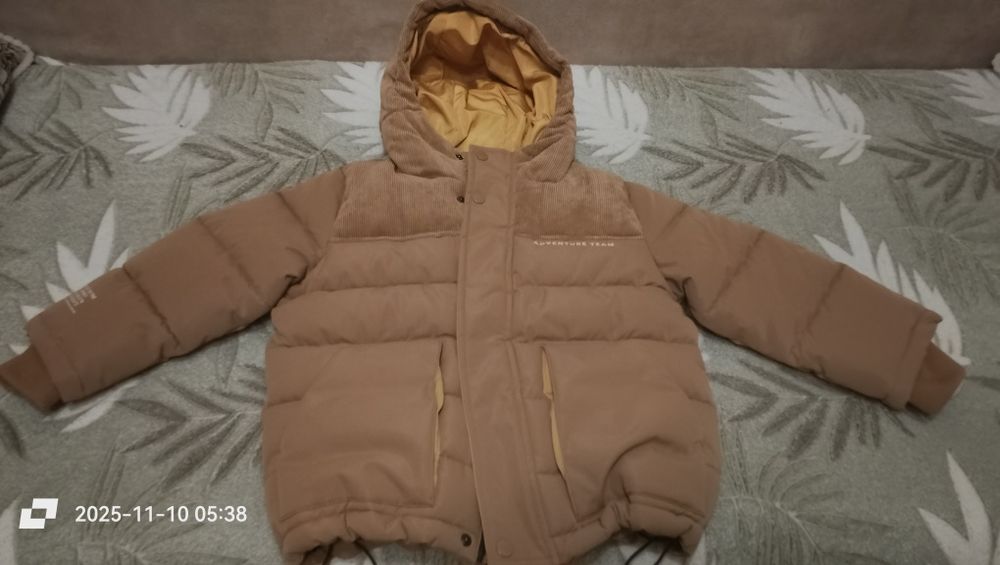 Дитяча тепла курточка нова