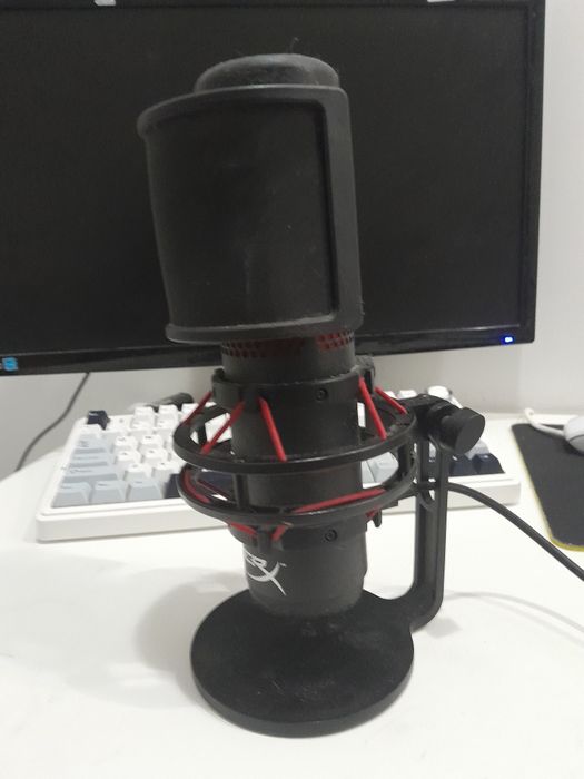 Микрофон HyperX quadcast