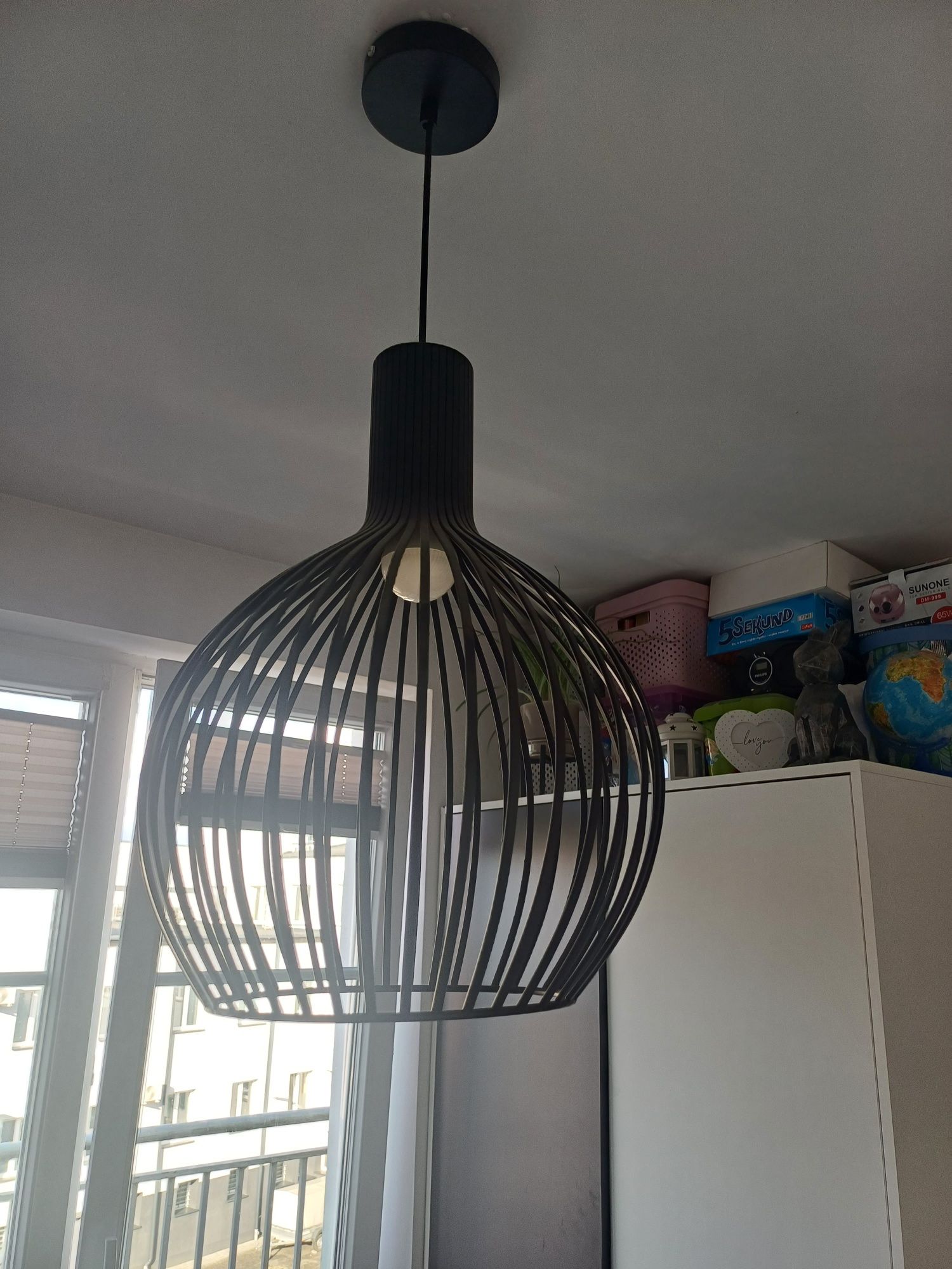 Duża solidne wykonanie lampa sufitowa