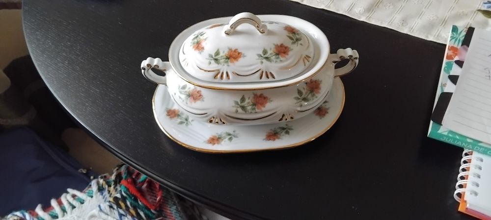 Conjunto de porcelana