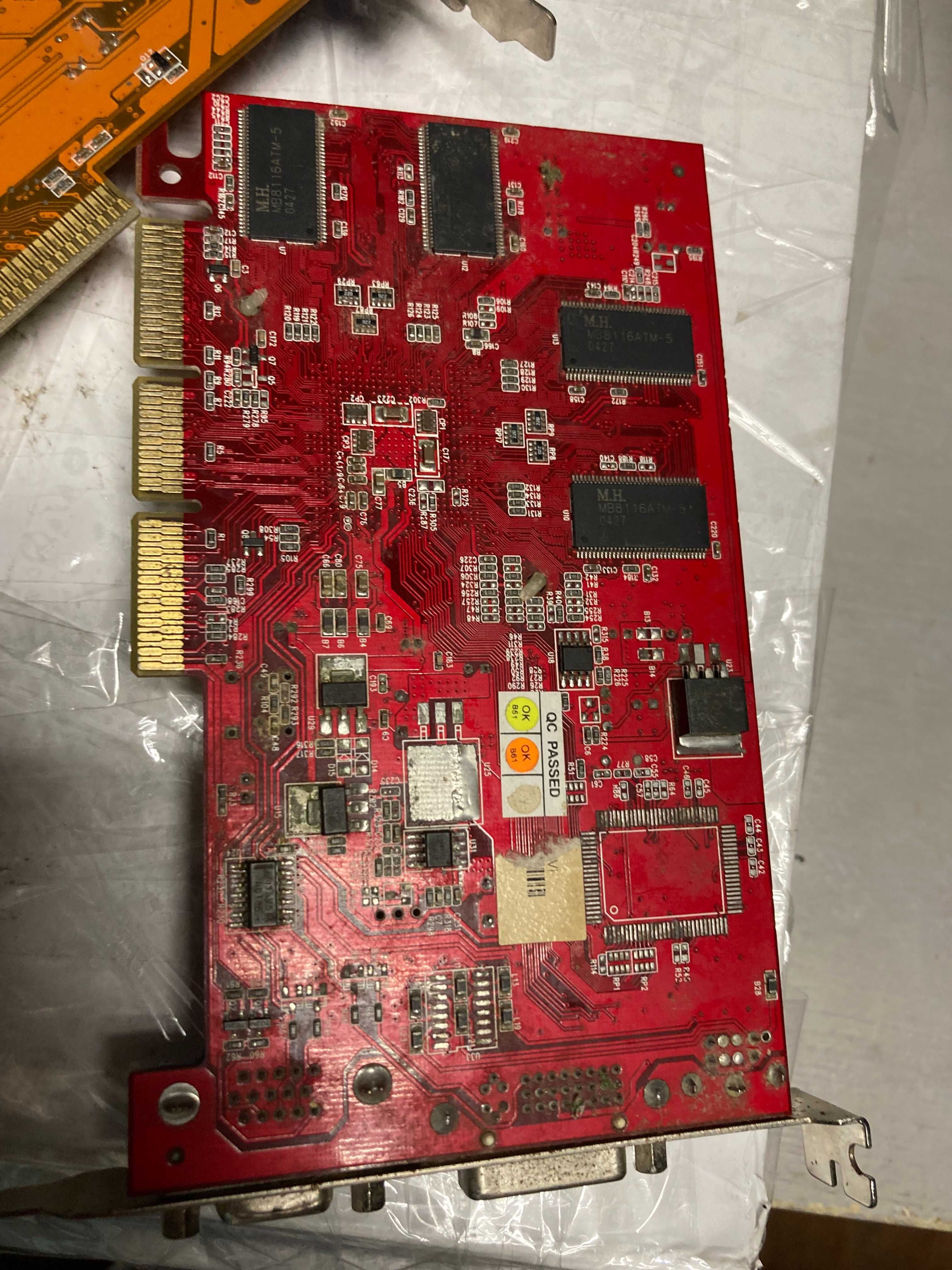 AGP вдіеокартку NVidiA Radeon