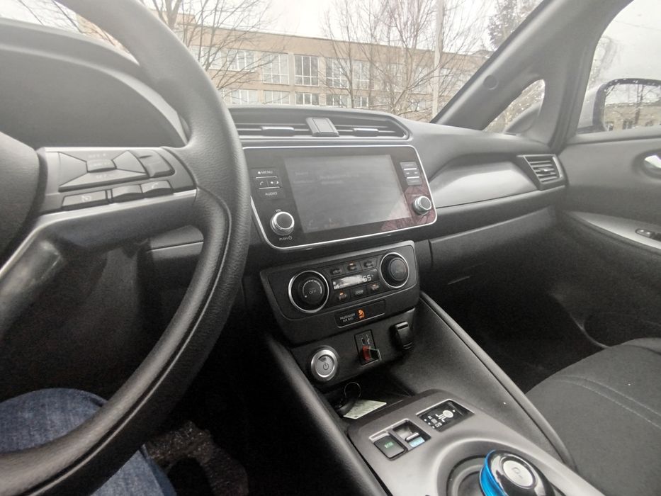 Нісан ліф 2023 рік.7 т км пробіг