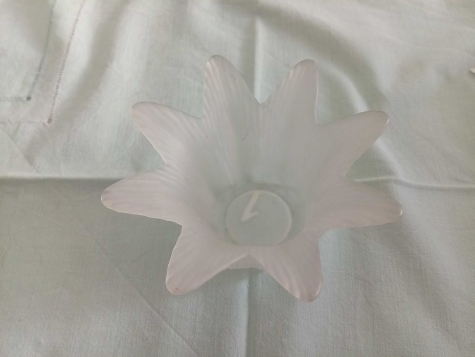 Tulipa em vidro fosco, porta-velas (1)