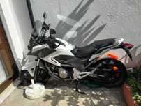 Honda NC700X em bom estado, 2012