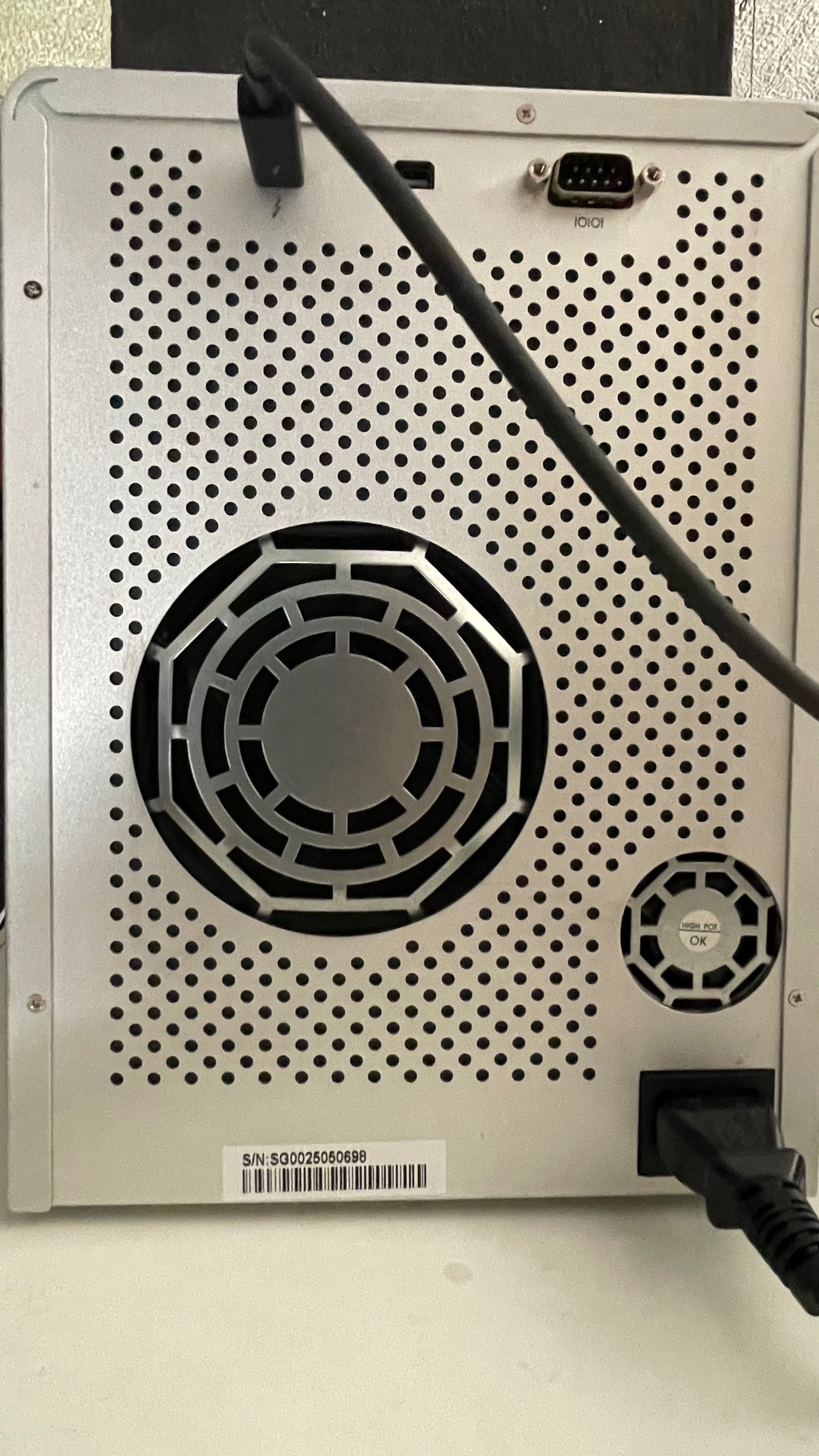 Array de discos externo Thunderbolt Promise Pegasus R6 12TB