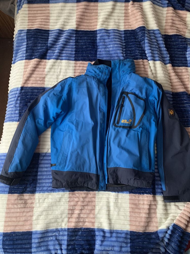 Курточка jack wolfskin