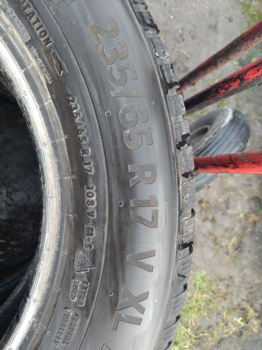 A225#Opona Nowa zimowa 235/65/17" Continental