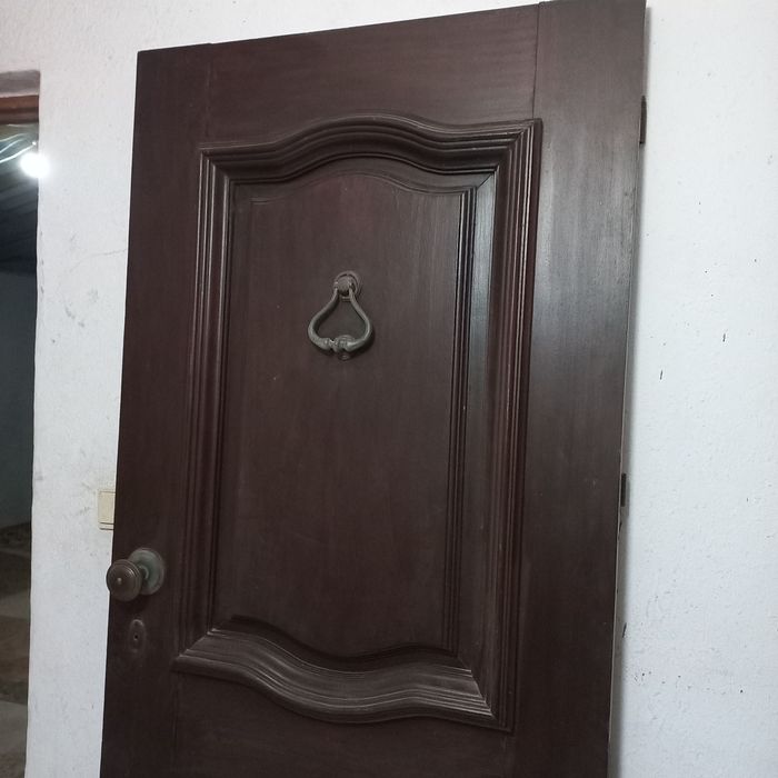 Porta entrada madeira maciça