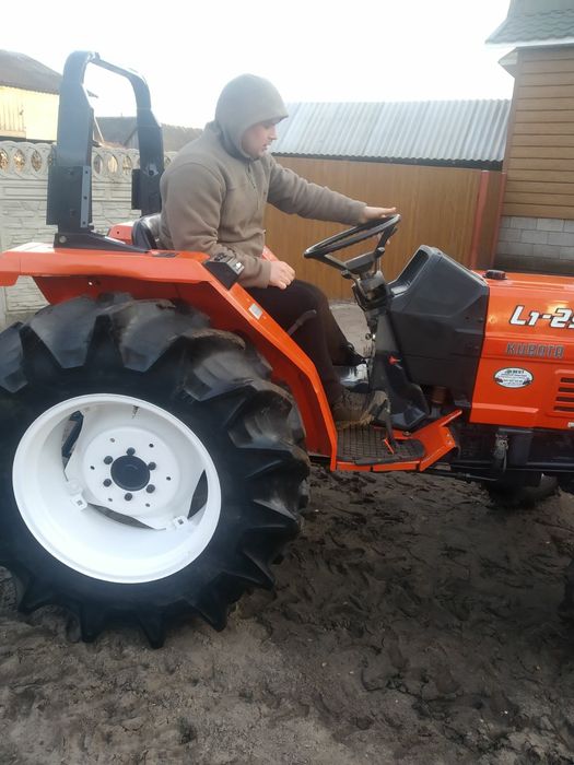 Продам японській мінітрактор кубота L295